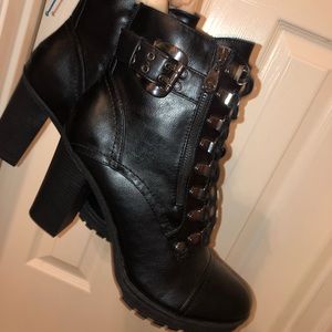 Guess combat boots